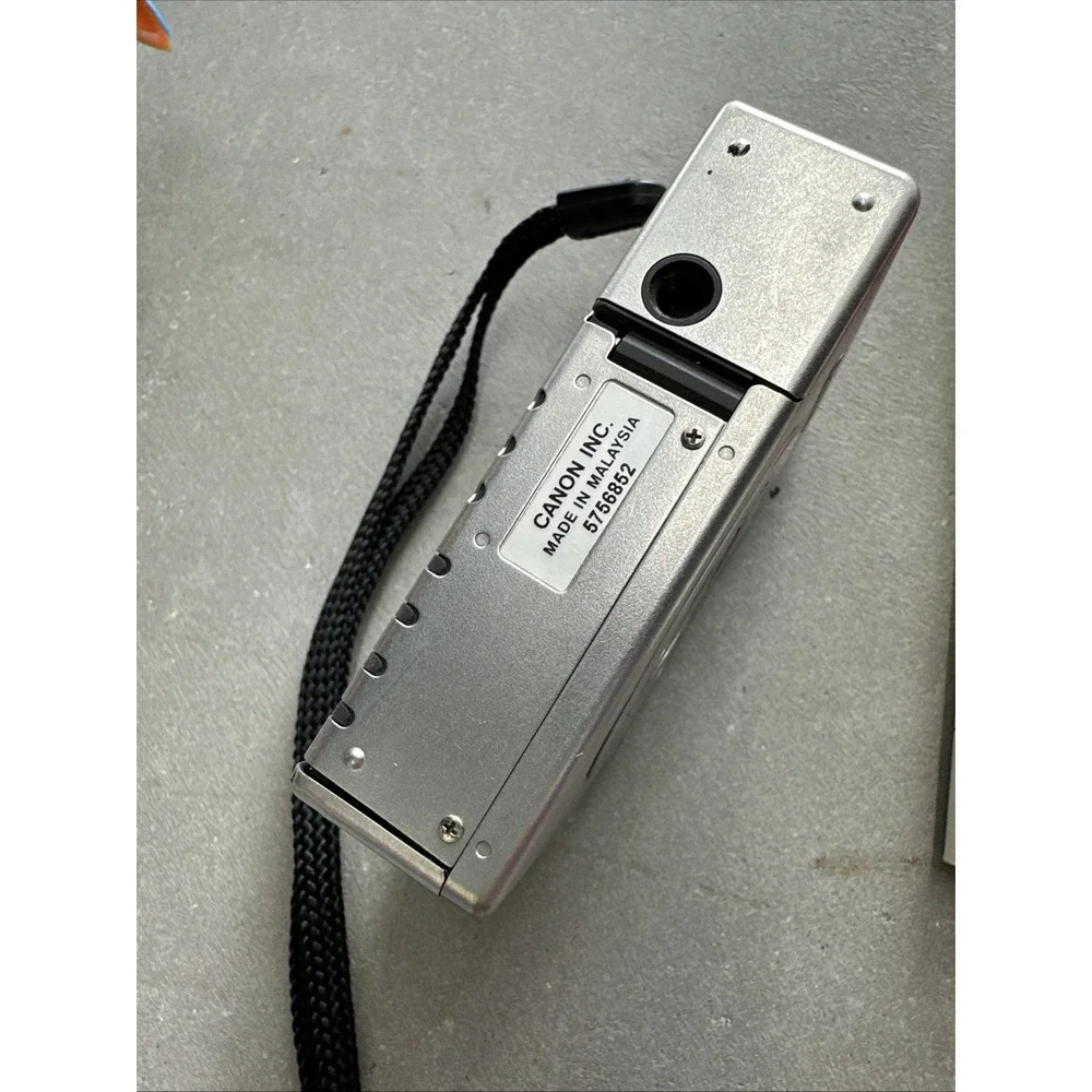 Vintage Canon Elph2 IXUS 2 Film Battery Powered Snap And Shoot W/Manual